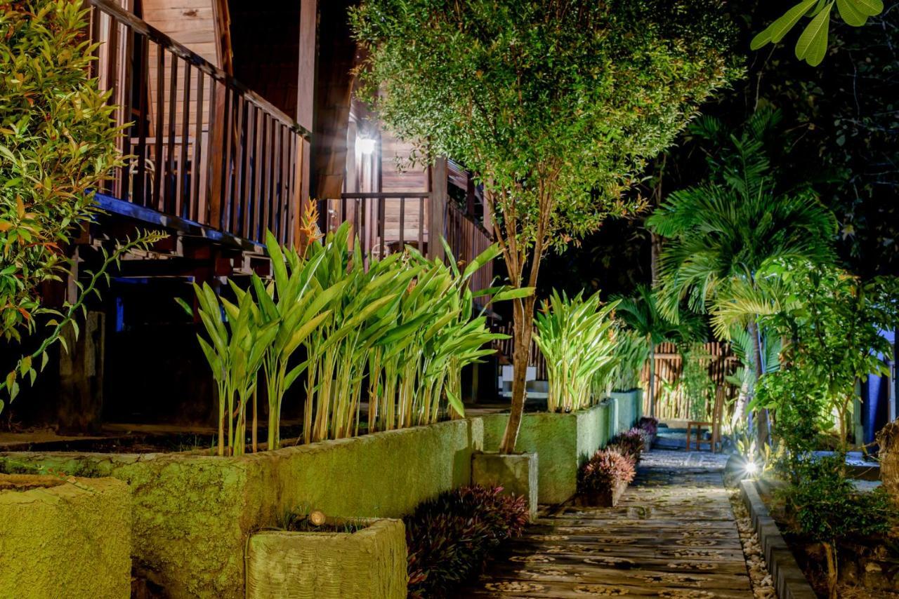 The Granyam Garden Cottage Batununggul Ngoại thất bức ảnh